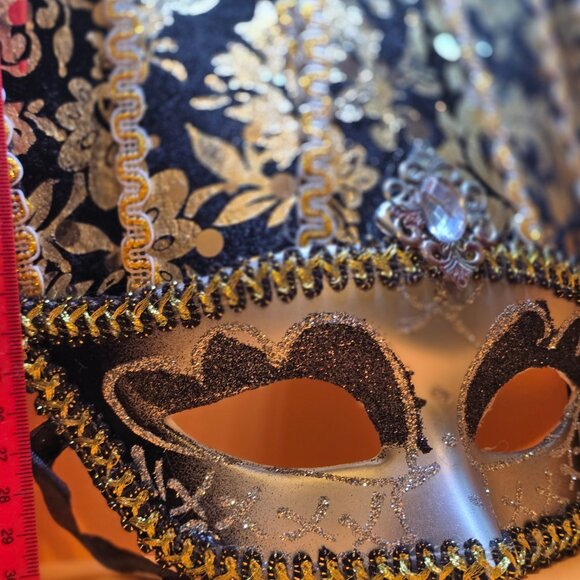 MASK STUNNING AND TALL VENETIAN MASK .. PARTY TIME !!!!! ALL OCCASIONS !!! - Picture 14 of 15